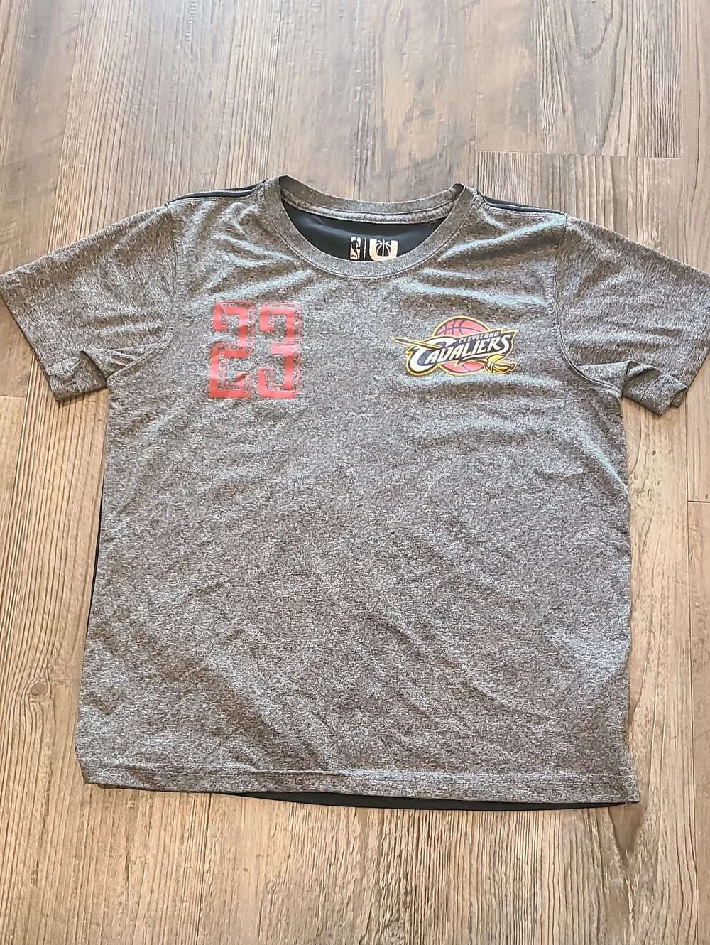 Clevland Cavaliers LaBron James #23 Short Sleeve T-Shirt Size Medium 10/12